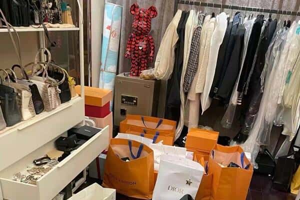 锡林郭勒太仆寺回收一线品牌衣服
